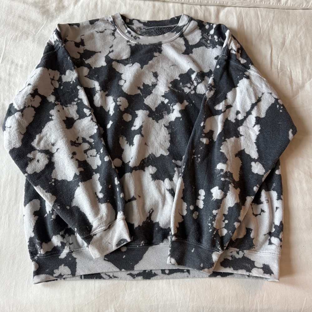 Urban Renewal Remade Monochrome Tie-Dye Crew Neck Sweatshirt